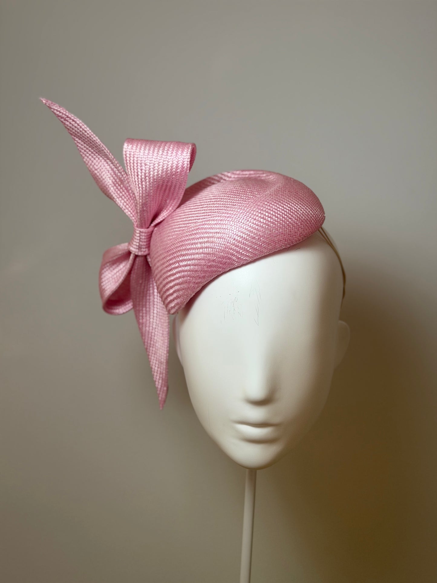 Soft pink beret with bow